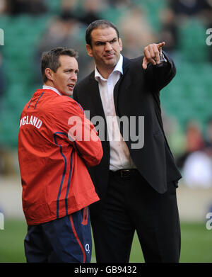 Rugby Union - Investec Challenge Series 2008 - Inghilterra / Sud Africa - Twickenham. Capo allenatore inglese Martin Johnson Foto Stock