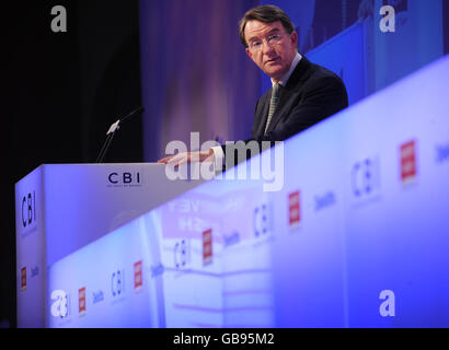 Il segretario alle imprese Lord Mandelson si rivolge alla Conferenza CBI di Londra. Foto Stock