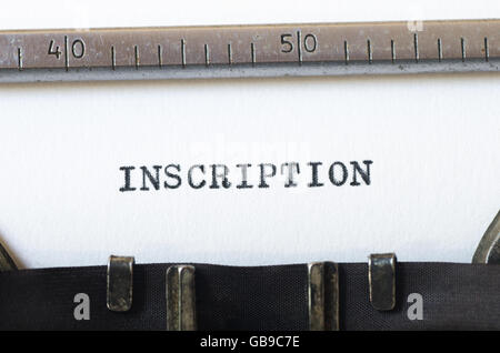 Iscrizione di parola digitata su una vecchia macchina da scrivere Foto Stock