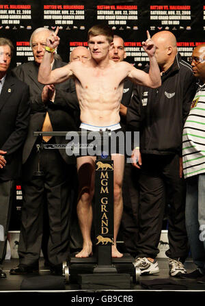 Ricky Hatton durante il suo pesato al MGM Grand Hotel a Las Vegas, Stati Uniti. Foto Stock