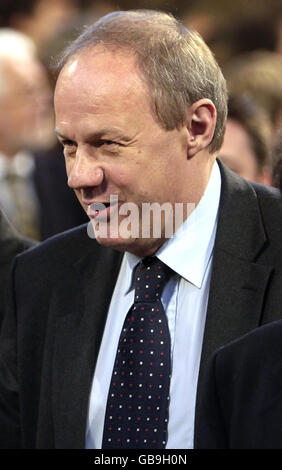 Il Ministro ombra per l'immigrazione Damian Green entra nella Camera dei Lord durante l'apertura di Stato del Parlamento a Londra. Foto Stock