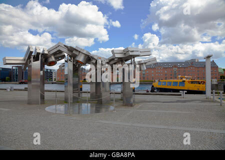 La città frattale scultura da Elisabeth Toubro presso il porto fermata bus a Søren Kirkegaard's Squiare vicino al diamante nero. Foto Stock