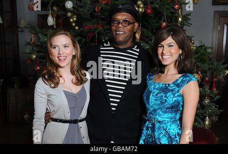 Scarlett Johansson, Samuel L Jackson ed Eva Mendes assiste a una fotocall per promuovere l'ultimo film di Frank Miller 'The Spirit' al Mandarin Oriental nel centro di Londra. Foto Stock