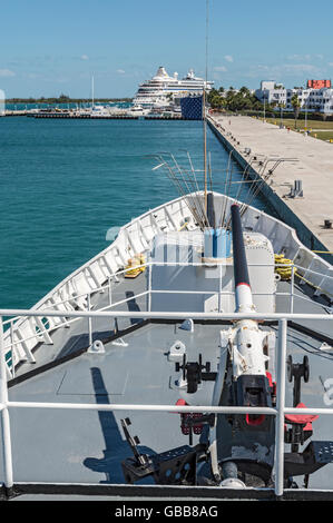 Florida, Key West, US Coast Guiard taglierina, USCGC Ingham Memorial Museum, servita 1936-1988, vista dal ponte Foto Stock