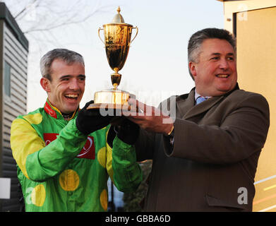 Horse Racing - Stan James festa di Natale - Kempton Park Racecourse Foto Stock