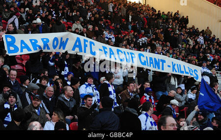 Calcio - fa Cup - terzo turno - Middlesbrough / Barrow - Riverside Stadium. Tifosi di Barrow prima della partita della fa Cup Third Round al Riverside Stadium di Middlesbrough. Foto Stock