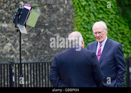 Sir Menzies (Ming) Campbell, LibDem politico, ex ministro Gabinetto, intervistata su College Green, Westminster Foto Stock