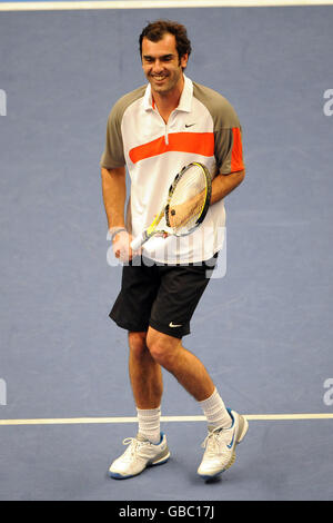 Cedric Pioline in azione durante la sua partita con Jeremy Bates. Foto Stock