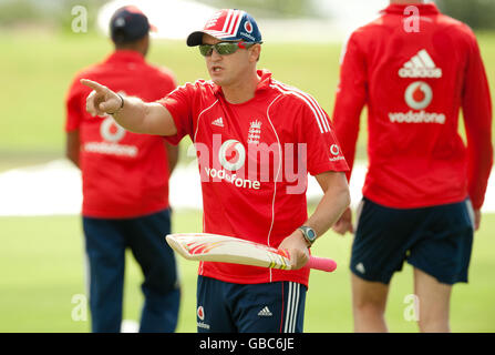 Cricket - Inghilterra reti sessione - Giorno 2 - Warren Park Cricket Ground - St Kitts Foto Stock