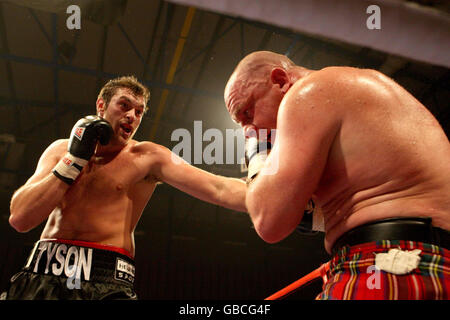Boxing - British Lightwight titolo di lotta - John Murray v Lee McAllister - Robin Park Centre Foto Stock