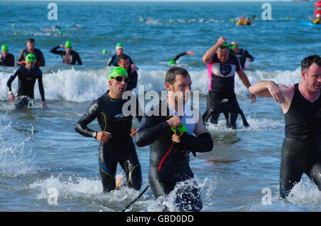 I concorrenti, Anglesey Sandman Triathlon, il Galles del Nord, Foto Stock