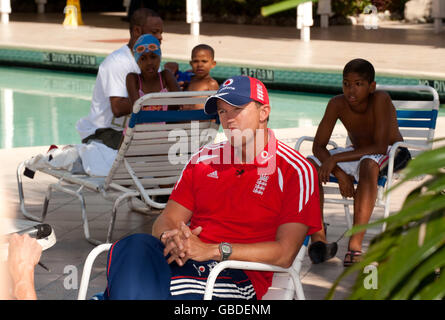 Assistente dell'Inghilterra, Andy Flower, durante una conferenza stampa presso il team Hotel, Giamaica. Foto Stock