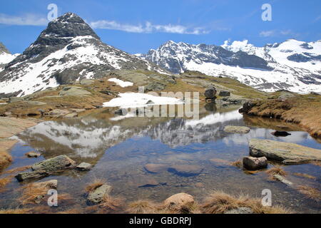 Evettes cirque sopra il borgo L'Ecot, Parco Nazionale della Vanoise, Alpi del Nord, Savoie, Francia Foto Stock