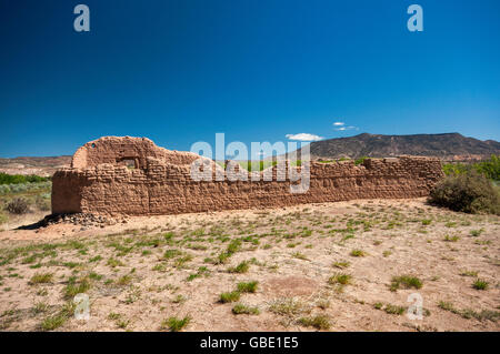 Rovine di Santa Rosa de Lima chiesa vicino Abiquiu, Nuovo Messico, STATI UNITI D'AMERICA Foto Stock