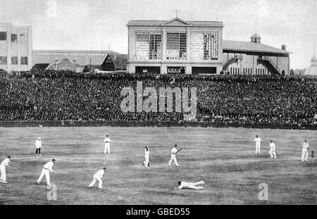 Cricket - le ceneri - Primo test - Australia v Inghilterra - Seconda giornata Foto Stock