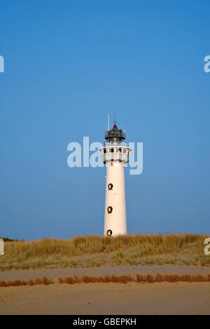 Light house, dune, Egmond aan Zee, Egmond, North Holland, Paesi Bassi / Olanda Foto Stock