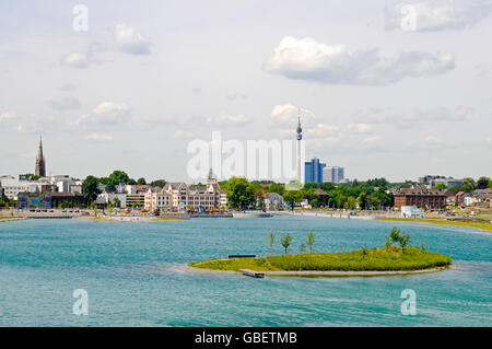 Lago Phoenixsee, lago artificiale, ex acciaierie Hermannshutte, Horde, Dortmund, Renania settentrionale-Vestfalia, Germania / l'orda, Hermannshütte Foto Stock