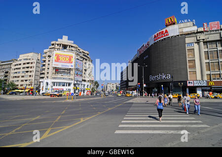 Shopping Centre, Piata Unirii, Bucarest, Romania Foto Stock