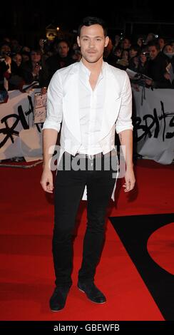 Will Young arriva per i BRIT Awards, presso Earls Court, nel centro di Londra, SW5. Foto Stock