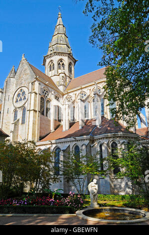 Notre Dame de Semur-en-Auxois, chiesa, Semur-en-Auxois, Dijon, Departement Cote d'Or, Borgogna, Francia / Borgogna Foto Stock