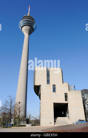 Edificio del Landtag, membro del Parlamento europeo, Torre sul Reno, Dusseldorf, Renania settentrionale-Vestfalia, Germania / Düsseldorf, Rheinturm Foto Stock