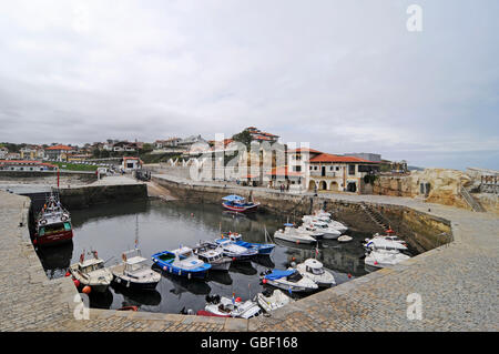 Porto, Comillas, Cantabria, SPAGNA Foto Stock