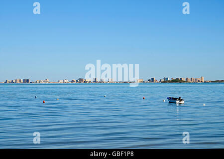 Edifici ad alta, laguna, Inland Sea, La Manga del Mar Menor, Murcia, Spagna, Europa Foto Stock