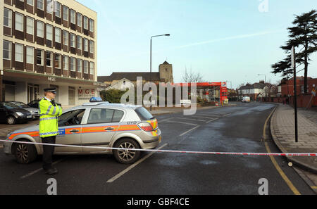 Due adolescenti pugnalato a morte a Londra Foto Stock