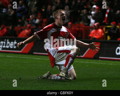 Calcio - Coca-Cola Football League Championship - Charlton Athletic / Doncaster Rovers - The Valley. Nicky Bailey di Charlton Athletic celebra il loro unico obiettivo del gioco Foto Stock