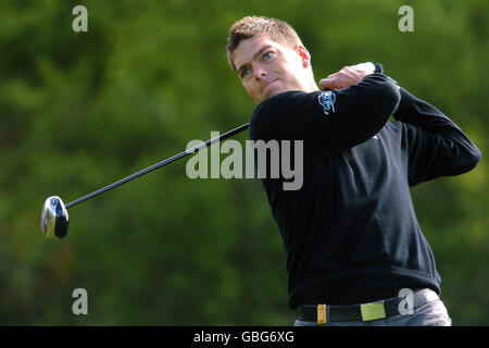 Golf - Damovo British Masters - Marriott Forest of Arden - primo turno. Mattias Nilsson, svedese, si tee-off Foto Stock