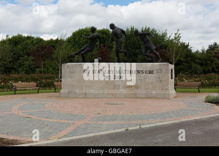 Sir Stanley Matthews statua del Britannia Stadium, Stoke City Foto Stock