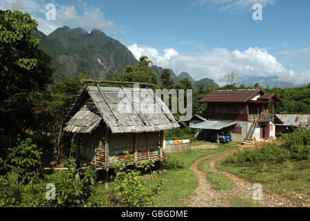 Un agricoltore villaggio vicino al villaggio di Kasi sul Nationalroad 13 in modo da Vang Vieng a Luang Prabang in Laos nel sud-est Foto Stock