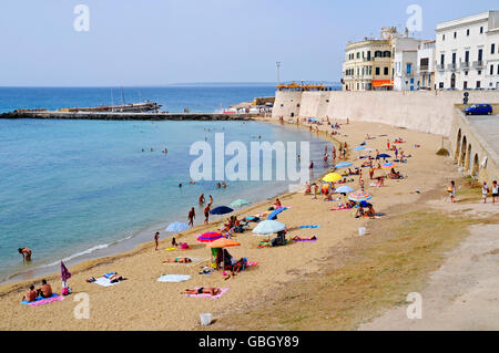 Spiaggia, Gallipoli, Lecce Provincia, Puglia, Italia Foto Stock