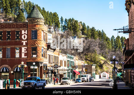 Memorizza ion Main Street nella città di Deadwood South Dakota USA Foto Stock