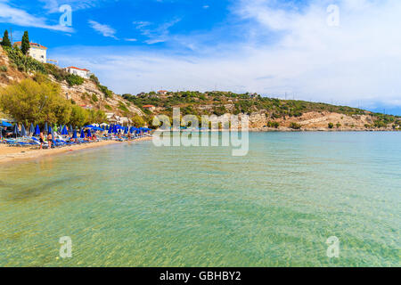 Una vista di Pythagorion beach, Samos Island, Grecia Foto Stock