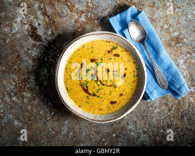 Zuppa di lenticchie rosse Foto Stock