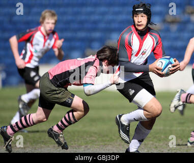 Rugby Union - finali nazionali della Coppa Midi - Murrayfield. Azione di Ayr contro Stirling County durante le finali della National Midi Cup al Murrayfield Stadium di Edimburgo. Foto Stock