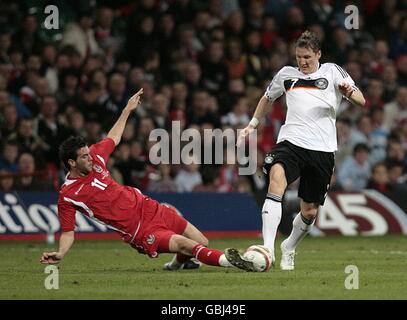 Calcio - Coppa del Mondo FIFA 2010 - turno di qualificazione - Gruppo Quattro - Galles v Germania - Millennium Stadium Foto Stock