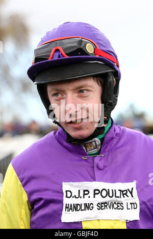 Corse ippiche - riunione pomeridiana primaverile - Ippodromo di Hereford. Wayne Kavanagh, Jockey Foto Stock