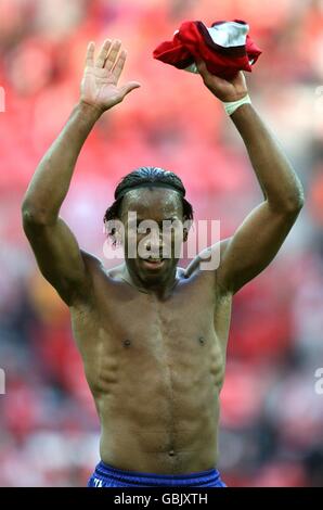 Calcio - fa Cup - Semifinale - Arsenal / Chelsea - Stadio di Wembley. Didier Drogba di Chelsea celebra dopo il fischio finale. Foto Stock