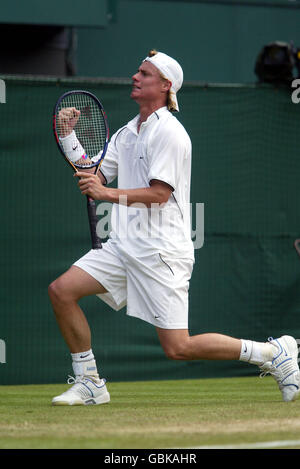 Tennis - Wimbledon 2004 - quarto round - Leyton Hewitt v Carlos MOYA Foto Stock