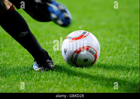 Il calcio sta per essere preso a calci, Bayer Leverkusen - Borussia Dortmund 1:3, Bundesliga Football League Foto Stock