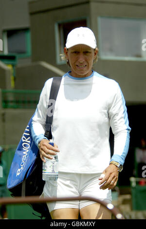 Tennis - Wimbledon 2004 - Primo round - Martina Navratilova v Catalina CASTANO Foto Stock