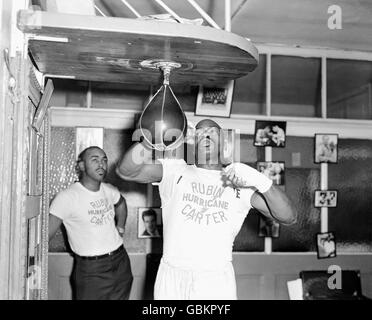 Boxe - Middleweight - Rubin carter v Harry Scott - carter Training. Rubin carter allenandosi nella palestra di Joe Bloom in preparazione alla sua lotta contro Harry Scott alla Royal Albert Hall Foto Stock