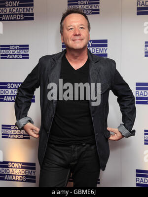 Sony radio Academy Awards - Londra. Jim Kerr arriva per i Sony radio Academy Awards, presso la Grosvenor House nel centro di Londra. Foto Stock