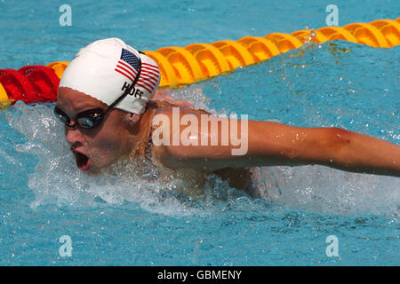 Nuoto - Giochi Olimpici di Atene 2004 - Donne 400m singoli Medley - Riscaldare due Foto Stock