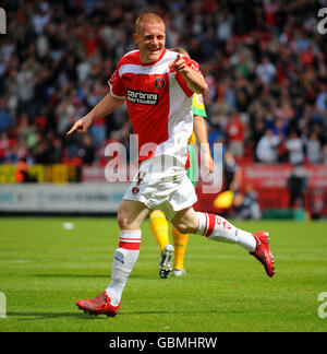 Calcio - Coca-Cola Football League Championship - Charlton Athletic v Norwich City - The Valley. Nicky Bailey di Charlton Athletic celebra il suo obiettivo Foto Stock