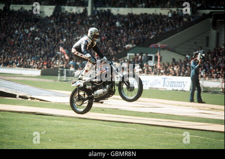 Moto Stunt equitazione - Evel Knievel - Wembley Stadium Foto Stock