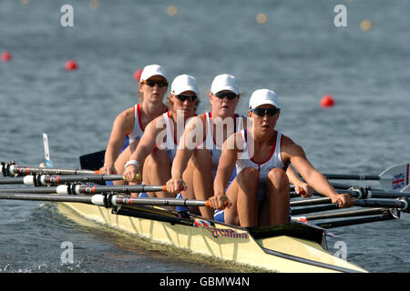 (L-R) Alison Mowbray in Gran Bretagna, Debbie Flood, Frances Houghton e Rebecca Romero in azione questa mattina Foto Stock