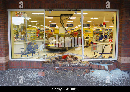 Rolls Royce supermercato crash Foto Stock